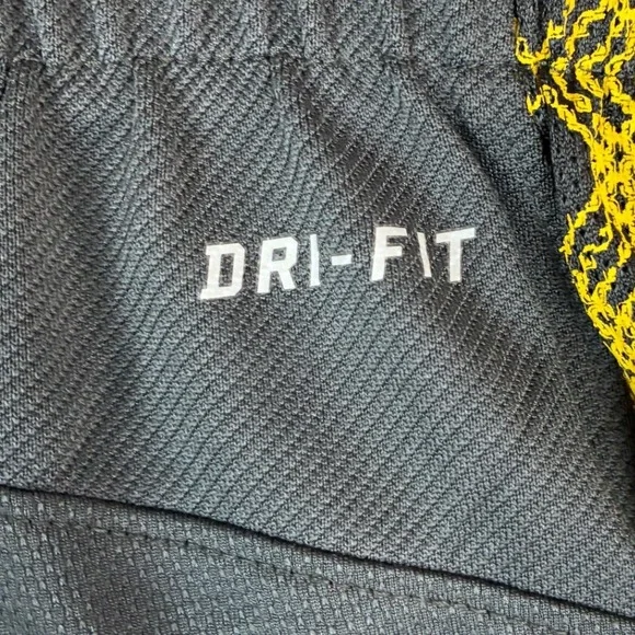 Nike LeBron James Dri-FIT Basketball Shorts Mens XXL Grey Yellow Zipper Pockets - Picture 7 of 7